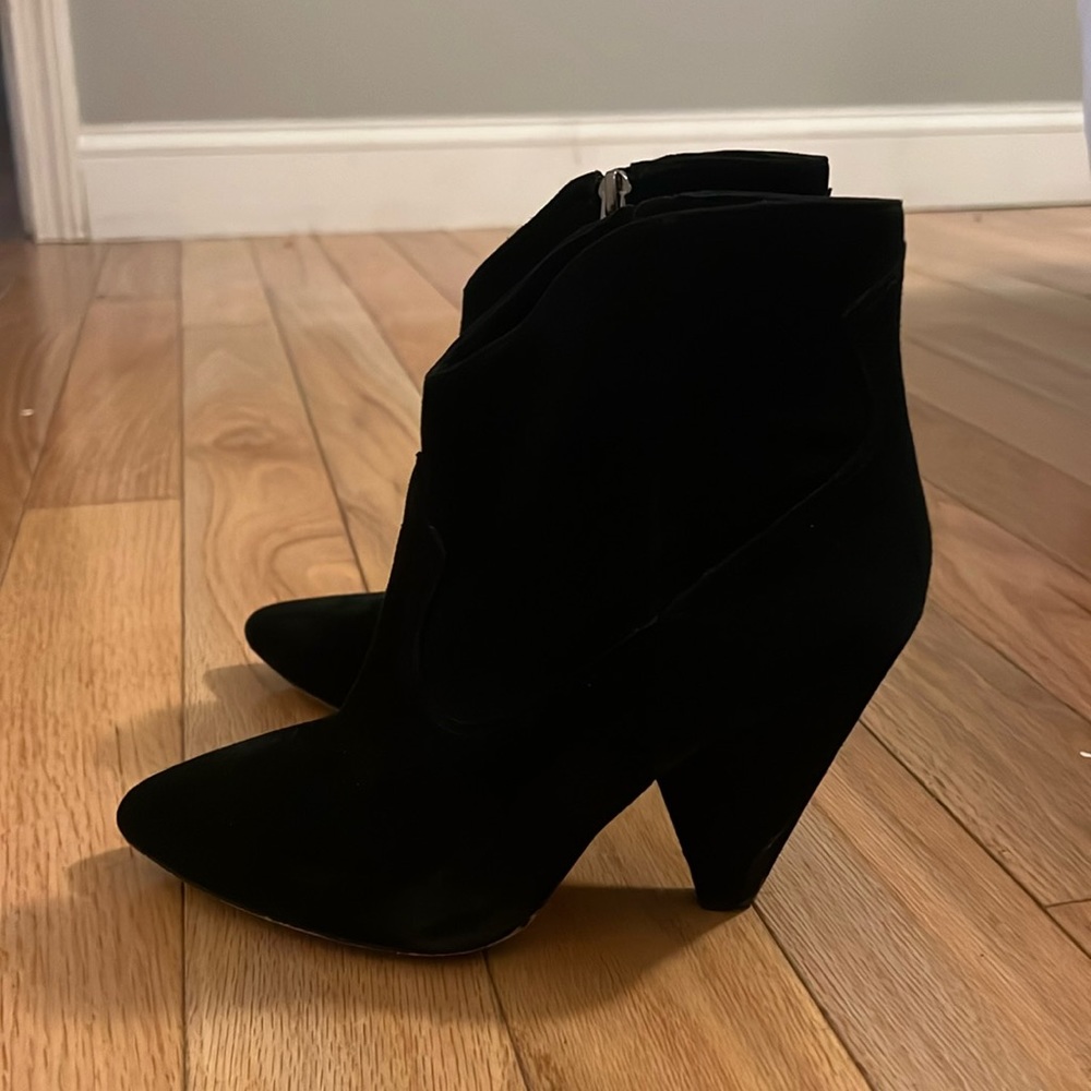 Vince Camuto high heeled black booties